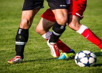 Effects of Expertise on Football Betting