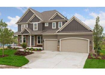 Sheathing the house with siding on your own according to the instructions