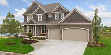 Sheathing the house with siding on your own according to the instructions